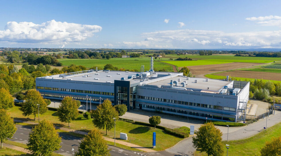 Battery Testing Center TÜV Rheinland Automotive